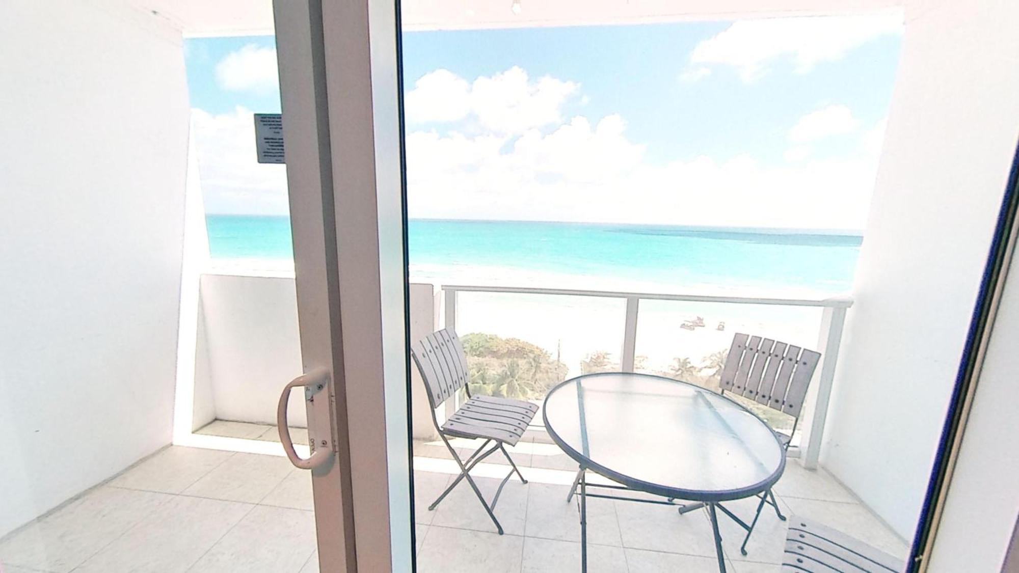 Castle 828 Oceanfront View With Balcony, Pool, Tennis, Beach Access And Free Parking! Miami Beach Rom bilde