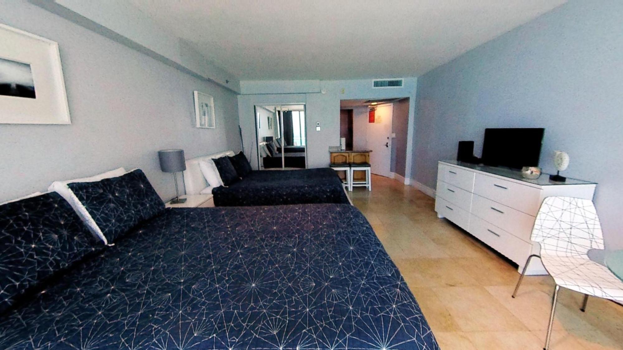 Castle 828 Oceanfront View With Balcony, Pool, Tennis, Beach Access And Free Parking! Miami Beach Rom bilde